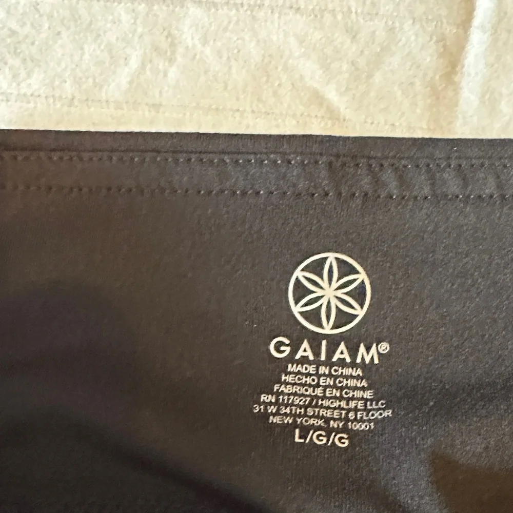 GAIAM Black Leggings - Picture 2 of 6